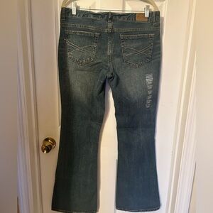 NWT Aeropostale Hailey Flare 11/12 Jeans in Classic Blue 33/31